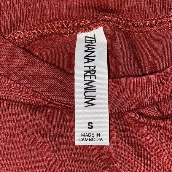 Rust Ruffled Top - Picture 2 of 2